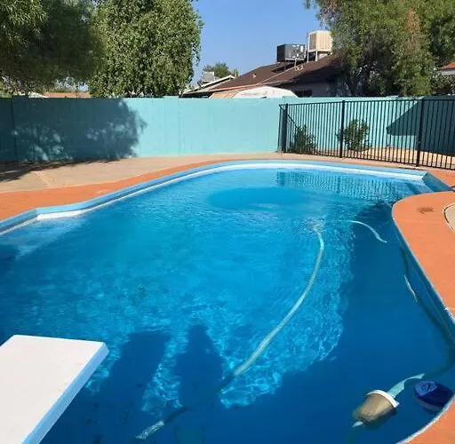 Hideaway In The Heart Of With Pool Casa vacanze *