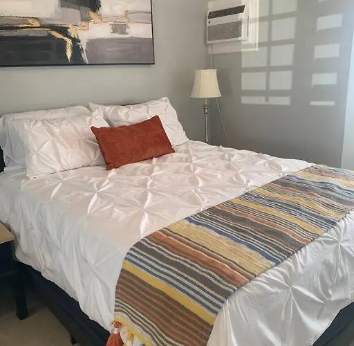 Hideaway In The Heart Of With Pool